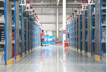 实探云汉芯城深圳订单履约中心以“物流智脑”支撑2小时发货服务